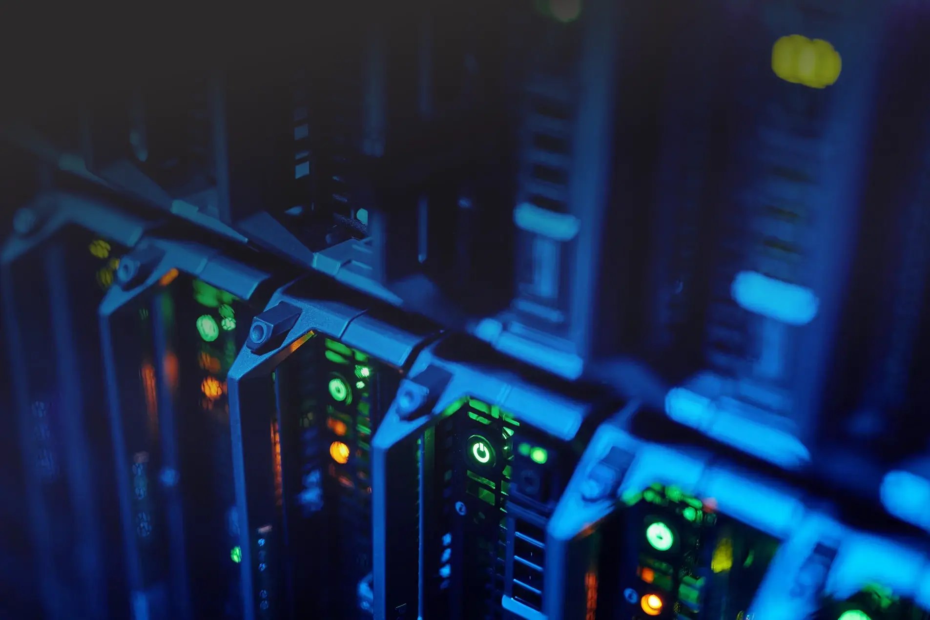 capacitas-cloud-ai-partner-gradient-011